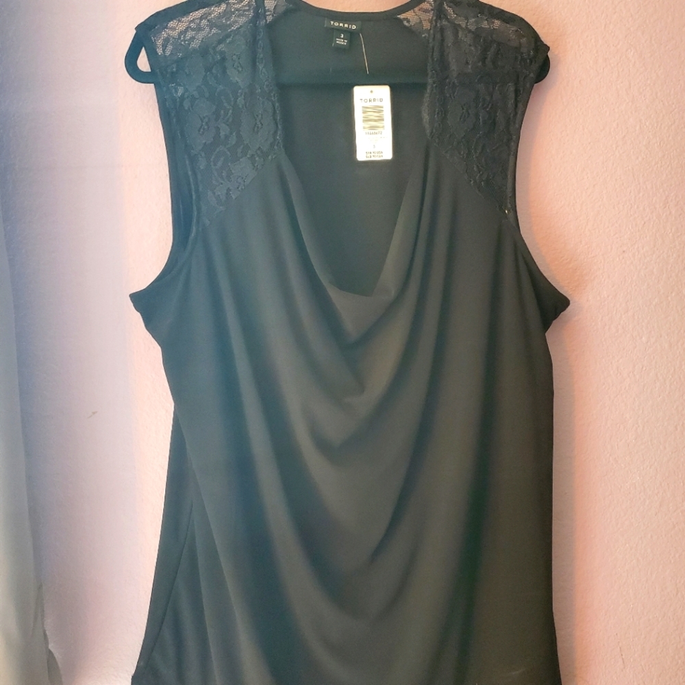 Torrid sz 3 black top